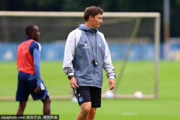 德甲球队汉堡训练备战比赛
德甲球队汉堡训练备战比赛