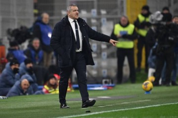 法里斯:国米将追逐一个伟大目标,让我们共同努力实现欧冠梦想