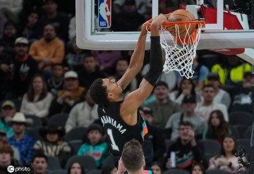 文班亚马空砍26+14阿伦27+10 马刺负骑士