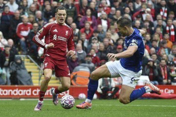 林良锋:“端水大师”斯洛特,巧妙轮换滴水不漏