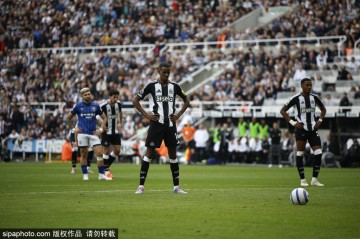 利物浦重磅转会:努涅斯转投沙特阿尔希拉尔