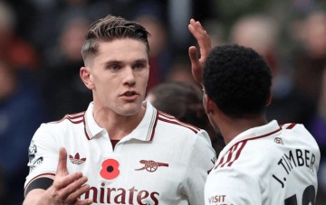 英超夺冠最大热门诞生:25分领跑,9连胜,连续7场零封