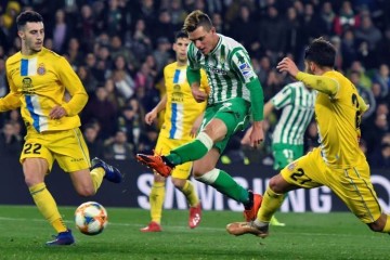 西甲收官战前瞻:贝蒂斯剑指欧战,巴伦西亚为荣誉而战