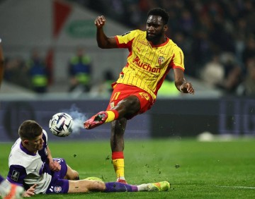 3-0，法甲领头羊完胜图卢兹，豪取8连胜，领先巴黎圣日耳曼4分