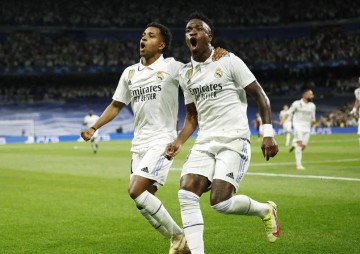 拒绝顶薪续约!皇马高层直言不讳,维尼修斯心生怨气,姆巴佩暗自得意