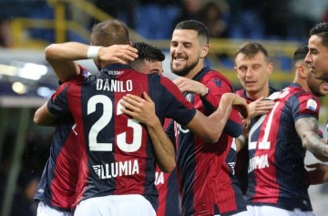 意甲焦点战!AC米兰主场迎战佛罗伦萨,卫冕冠军能否止颓?