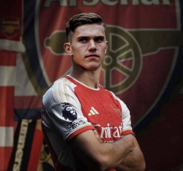 新中锋能帮阿森纳夺冠吗?领跑欧洲金靴榜,英超没踢过一分钟