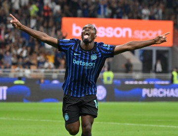 (体育)足球——意甲:国际米兰胜都灵